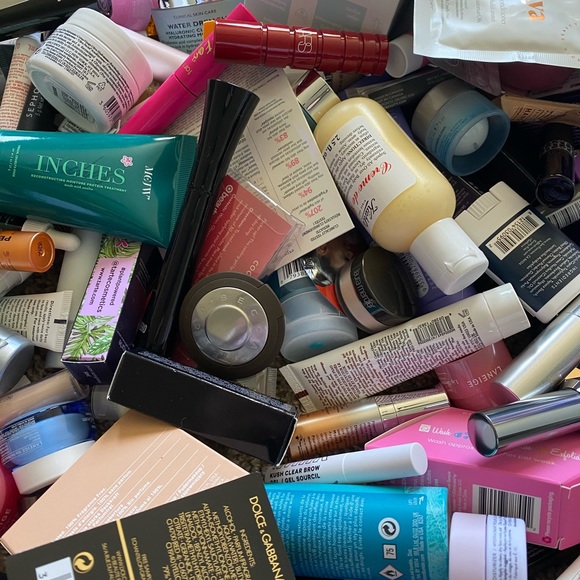 Bath & Beauty Mystery Box - Picture 3 of 10